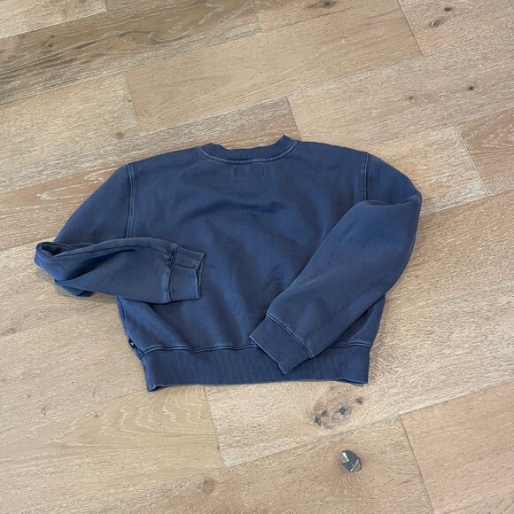 Aritzia TNA Cropped Sweatshirt - Size Medium - Picture 2 of 4